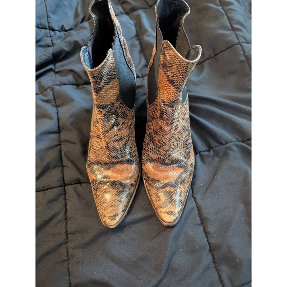 La Canadienne Joan Brass Snake Embossed Leather Pointed Toe Chelsea Ankle Boot 8